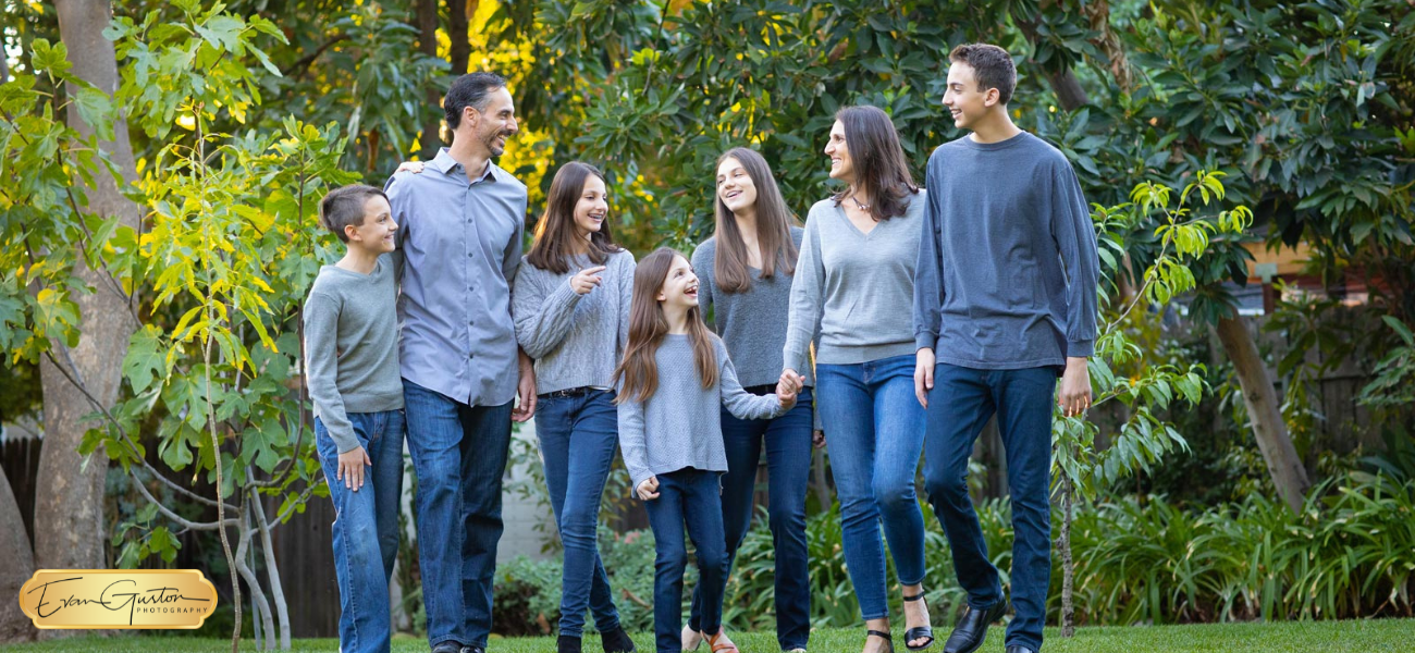 Family smiling - Family Portrait near Simi Valley - Evan Guston Photography (4)